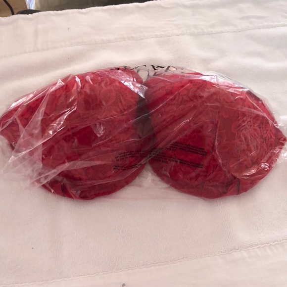 Victoria Secret - Picture 1 of 4